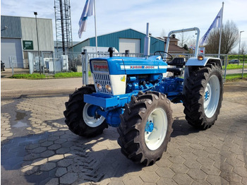 Traktor FORD