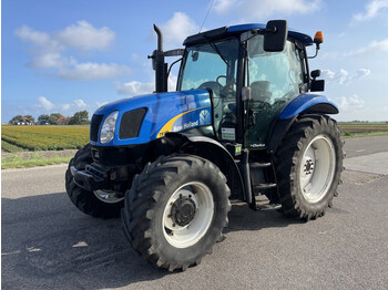 Traktor NEW HOLLAND TS100