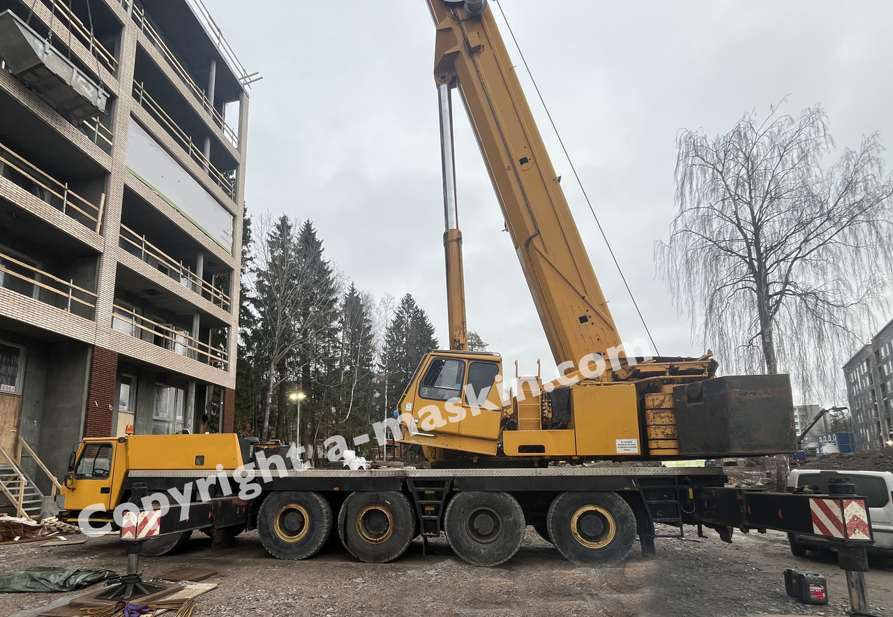 Allterrängkran Grove GMK 5180 - hook height 98 m