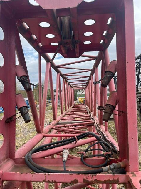 Allterrängkran Grove GMK 5180 - hook height 98 m