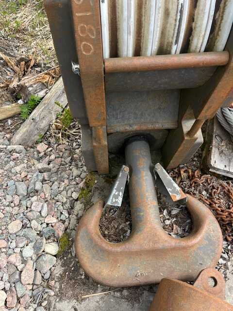 Allterrängkran Grove GMK 5180 - hook height 98 m