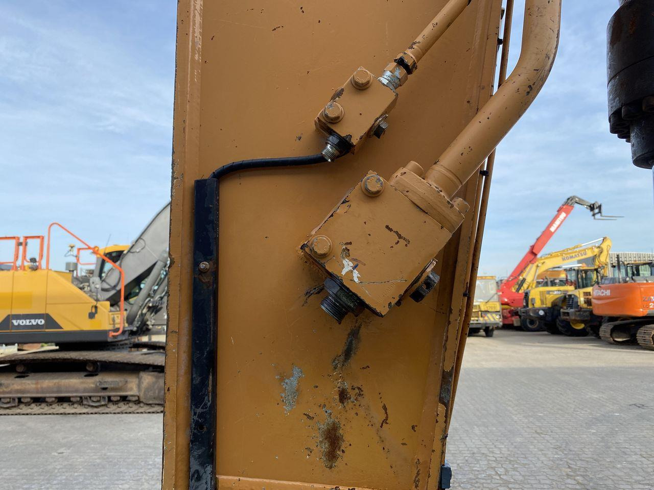 Bandgrävare Case CX300D