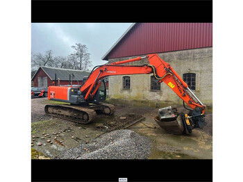 Hitachi ZX210LC-3 Tracked Excavator with GPS and Digging S - bandgrävare