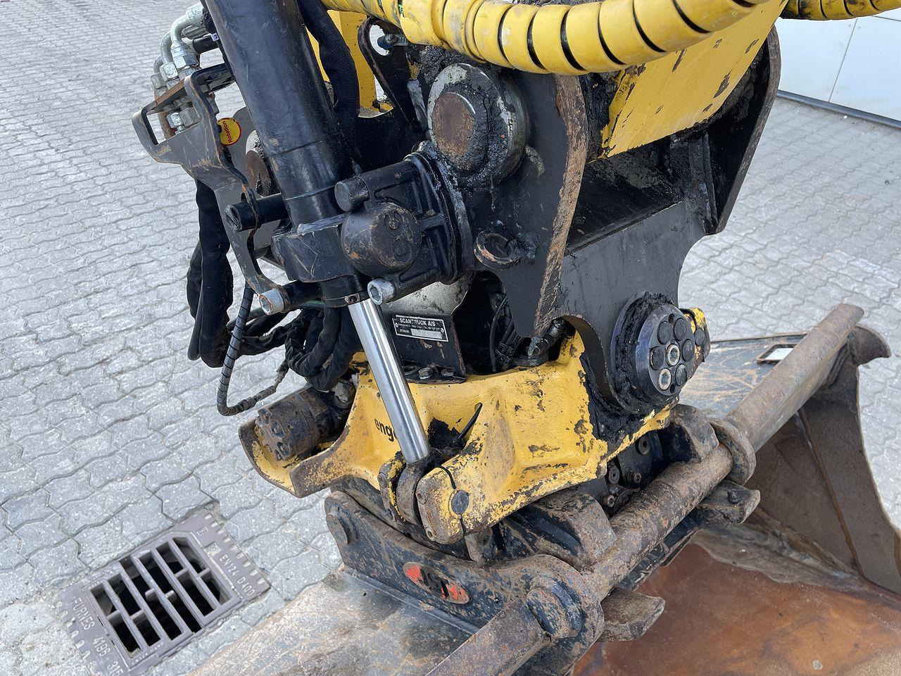Bandgrävare Komatsu PC138US-11