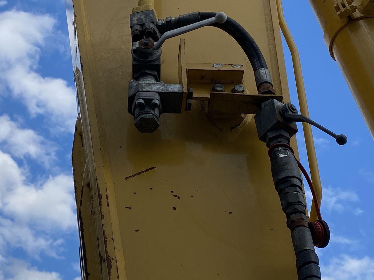 Bandgrävare Komatsu PC240LC-11