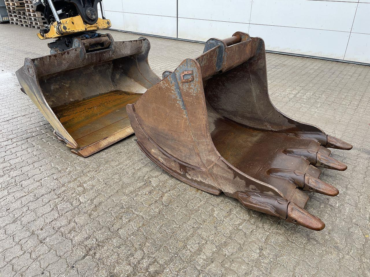 Bandgrävare Komatsu PC240LC-11EO