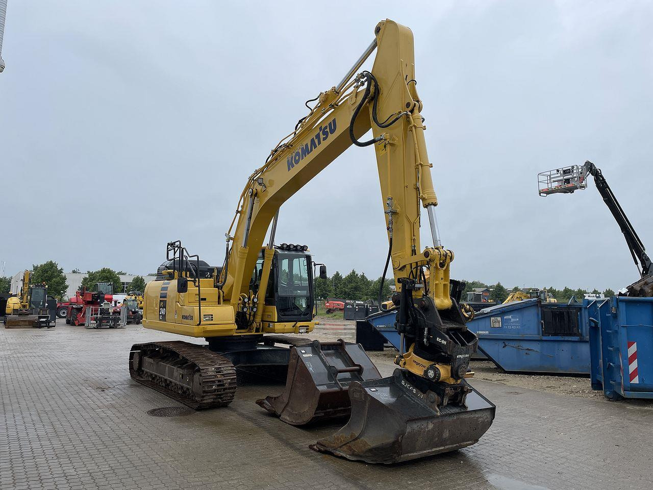 Bandgrävare Komatsu PC240LC-11EO