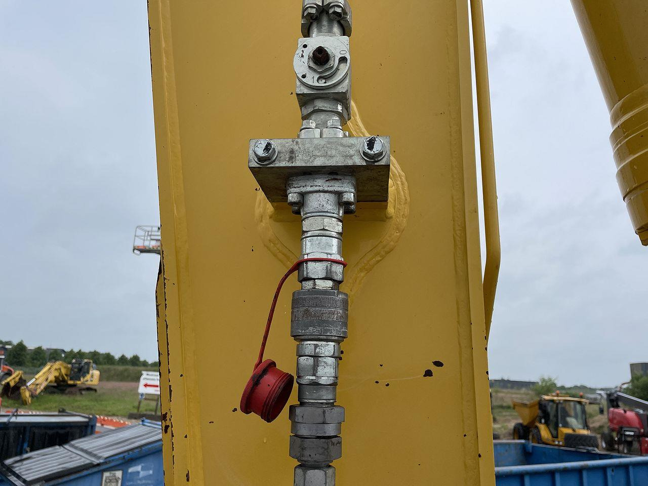 Bandgrävare Komatsu PC240LC-11EO