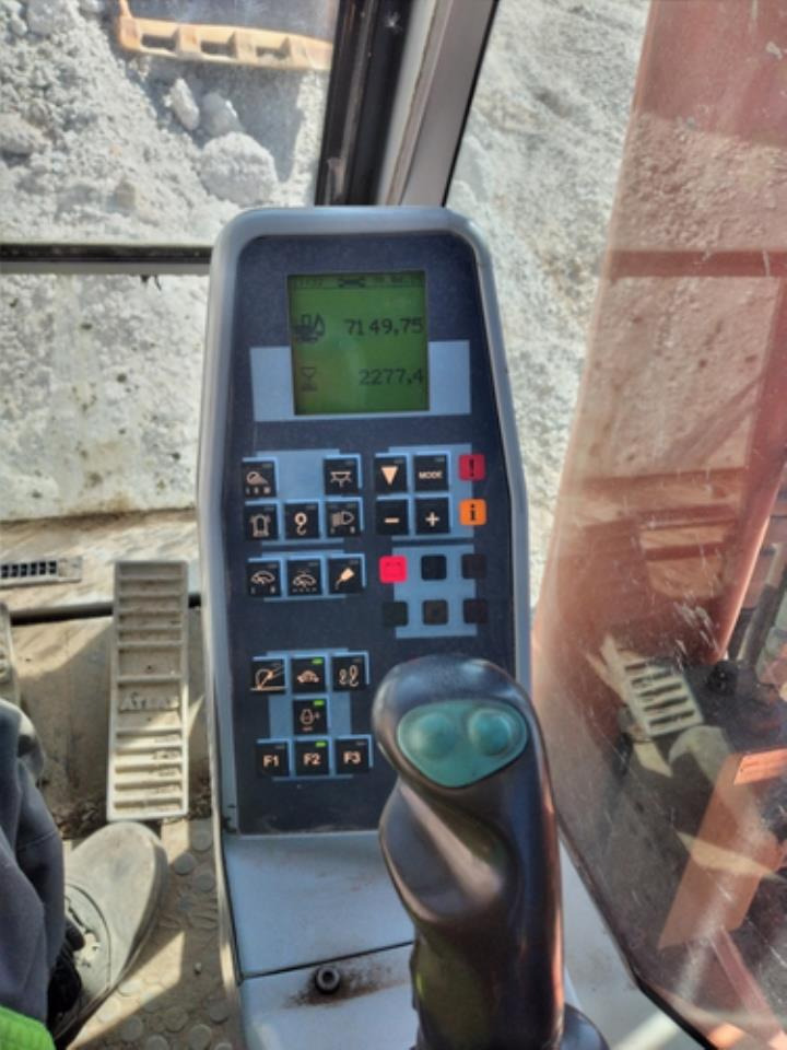 Bandgrävare Terex TC240LC