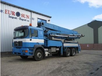 MAN Putzmeister  M-36 - Betongpump