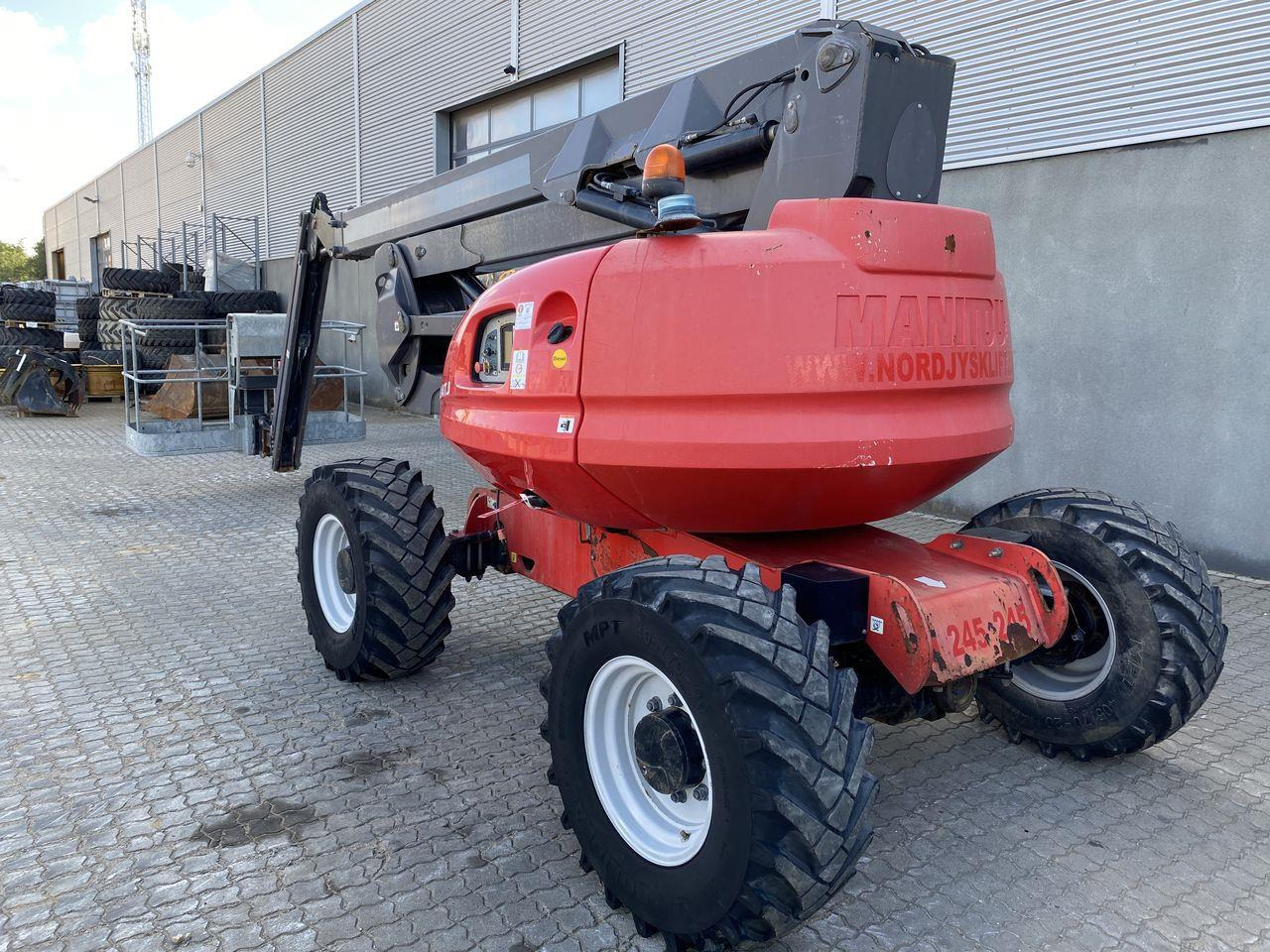 Bomlift Manitou 200ATJ RC