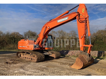 Doosan DX225LC-3 SANS GODETS Tracked Excavator - Bandgrävare: bild 1