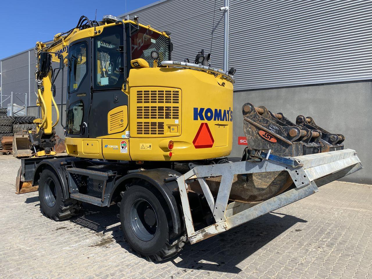 Grävmaskin på däck Komatsu PW118MR-11