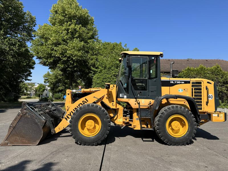 Hjullastare Hyundai HL730-9A 4X4 Radlader Mulch-/Klappschaufel KLIMA A HL730-9A 4X4 Radlader Mulch-/Klappschaufel KLIMA A/C