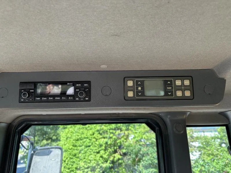 Hjullastare Hyundai HL730-9A 4X4 Radlader Mulch-/Klappschaufel KLIMA A HL730-9A 4X4 Radlader Mulch-/Klappschaufel KLIMA A/C