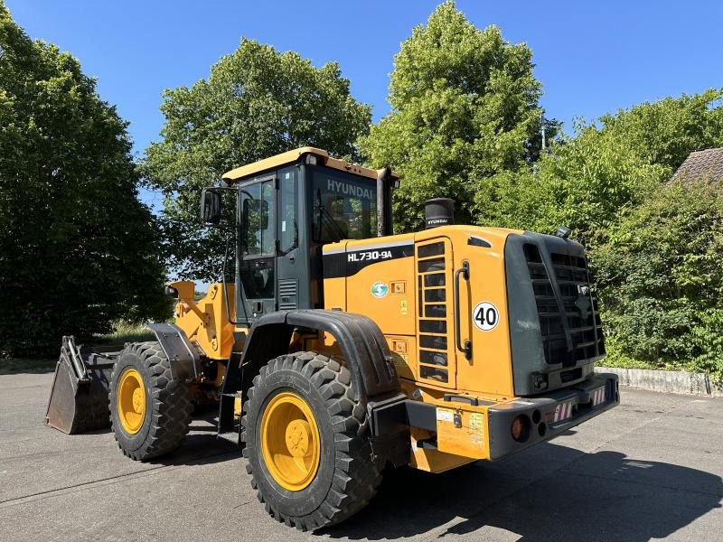 Hjullastare Hyundai HL730-9A 4X4 Radlader Mulch-/Klappschaufel KLIMA A HL730-9A 4X4 Radlader Mulch-/Klappschaufel KLIMA A/C
