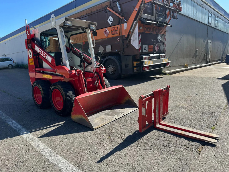 Kompakt bandlastare Case 1825 4x4 KOMPAKT / UNILADER mit Schaufel / Gabel