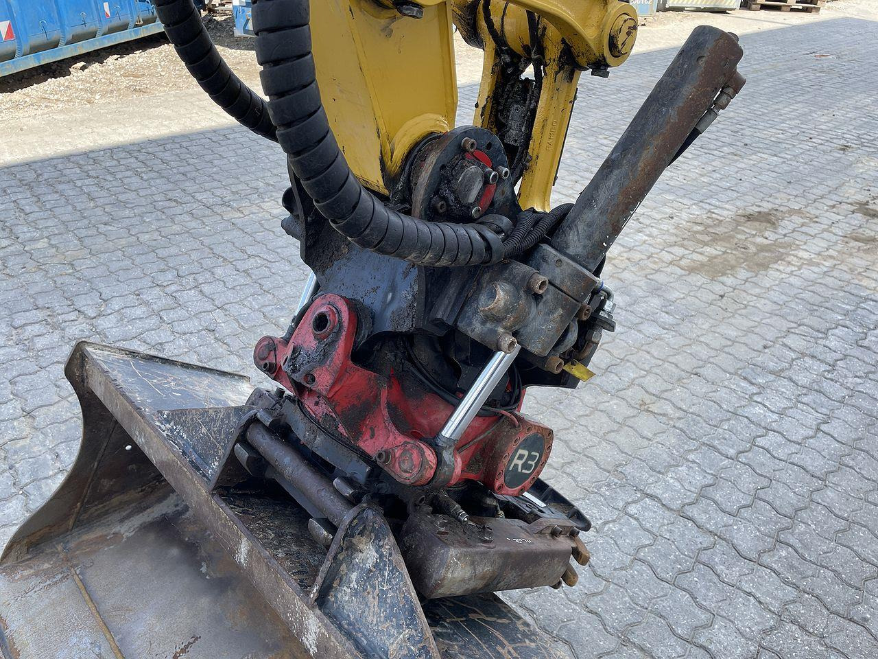 Minigrävmaskin Komatsu PC88MR-10