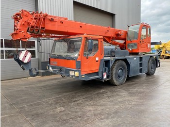 Mobilkran XCMG QAY25 25 Ton 4x4x4 All Terrain Crane