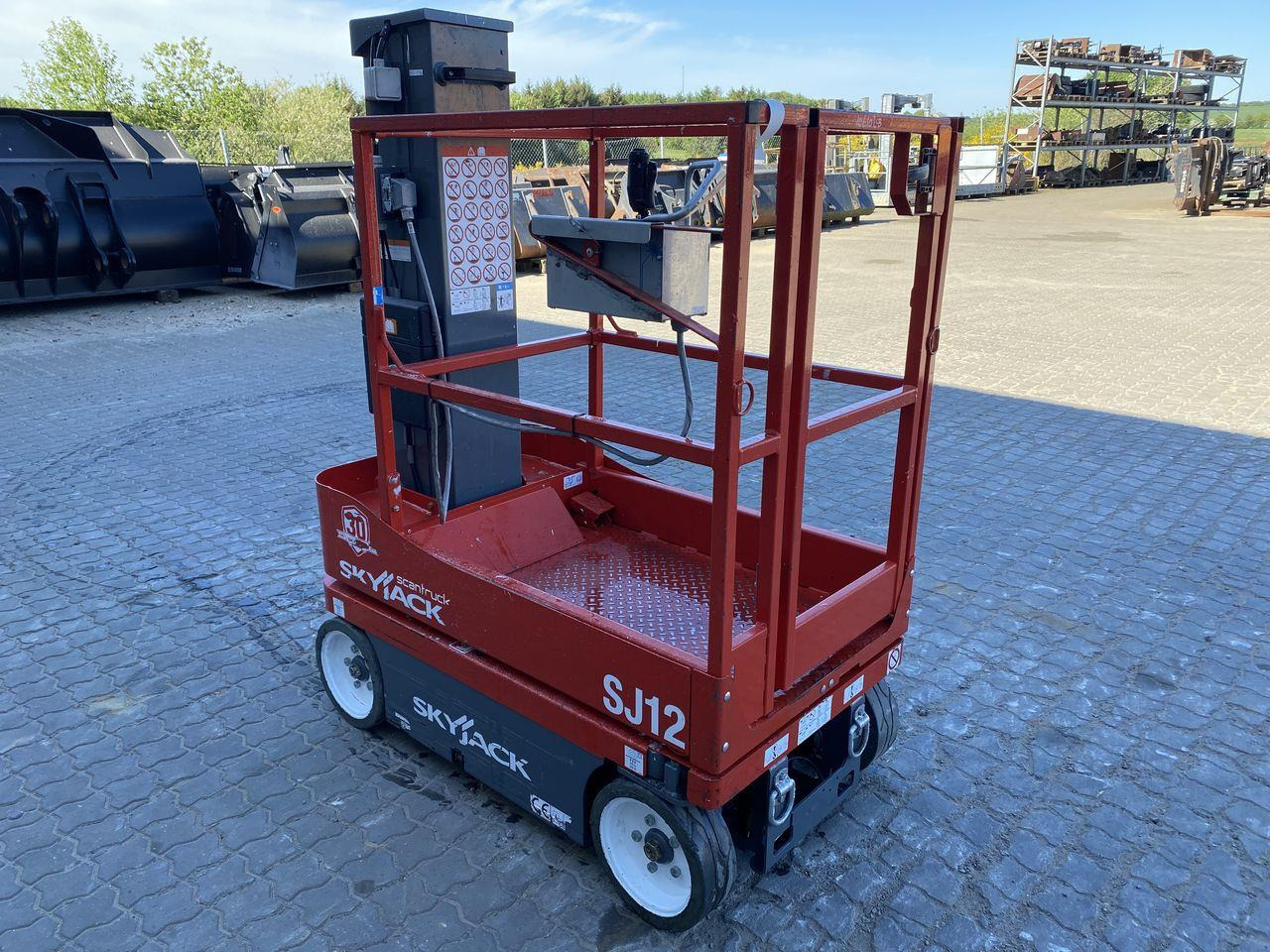 Pelarlift Skyjack SJ12