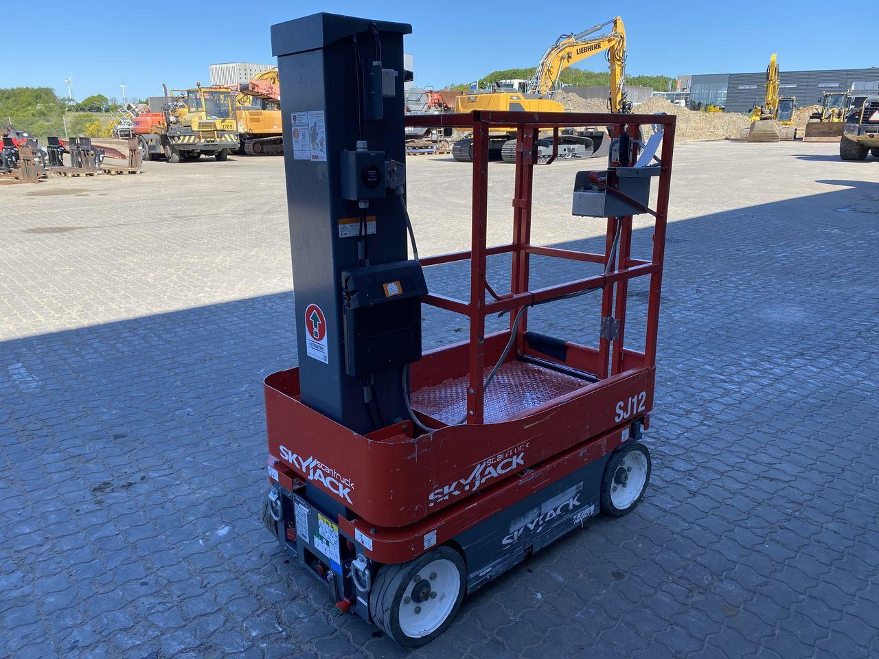 Pelarlift Skyjack SJ12