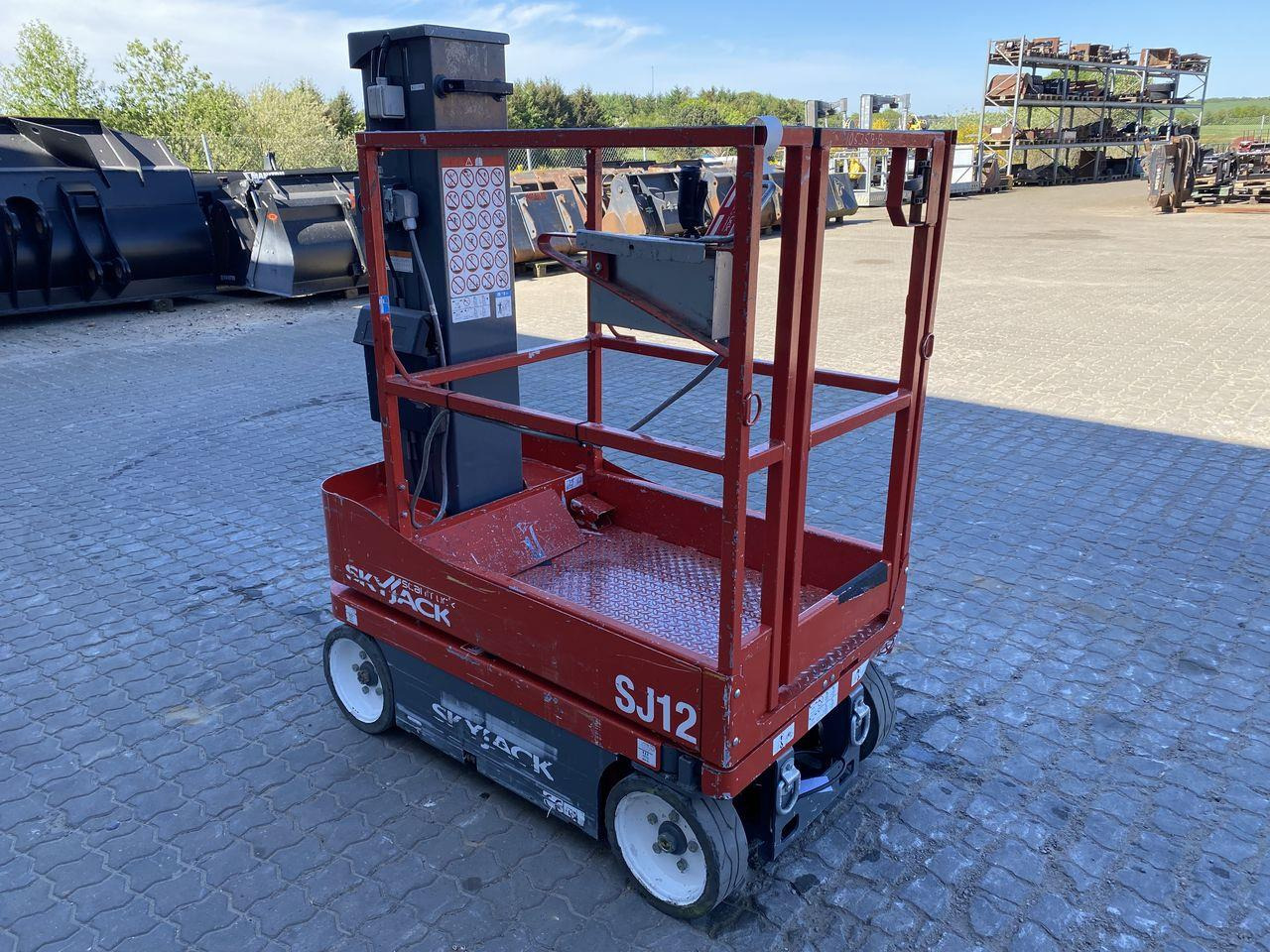 Pelarlift Skyjack SJ12