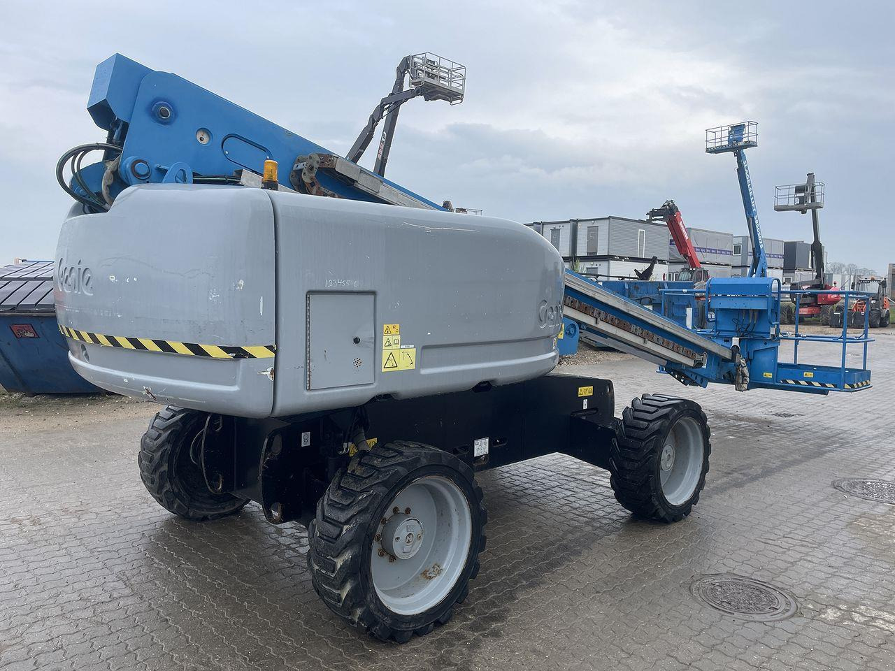 Teleskoplift Genie S-60HC