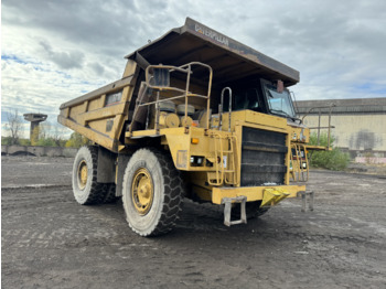 Terränggående truck CATERPILLAR