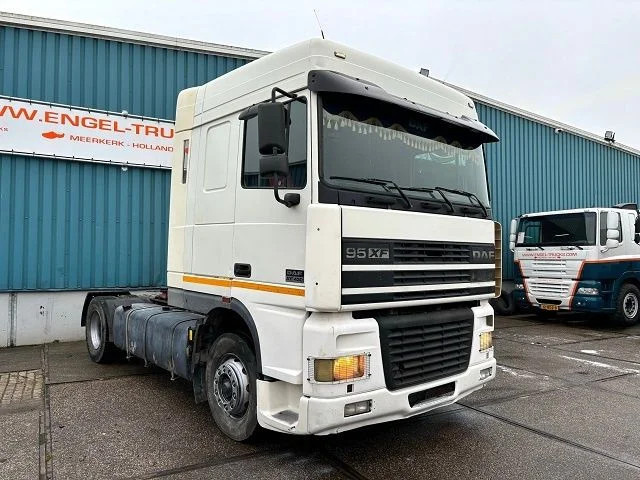 Leasa DAF 95.430 XF SPACECAB (EURO 3 / ZF16 MANUAL GEARBOX / ZF-INTARDER / AIRCONDITIONING / 870 LITER DIESELTANK) DAF 95.430 XF SPACECAB (EURO 3 / ZF16 MANUAL GEARBOX / ZF-INTARDER / AIRCONDITIONING / 870 LITER DIESELTANK): bild 2