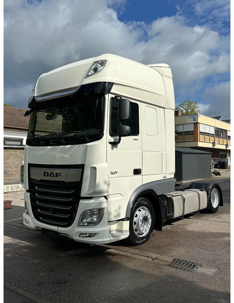 Dragbil DAF XF 106.480 SSC*Mega*Volumen*Intarder *2 Tanks