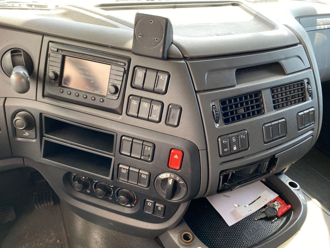 Dragbil DAF XF 460 Super Space Cab | Klima*Vollspoiler