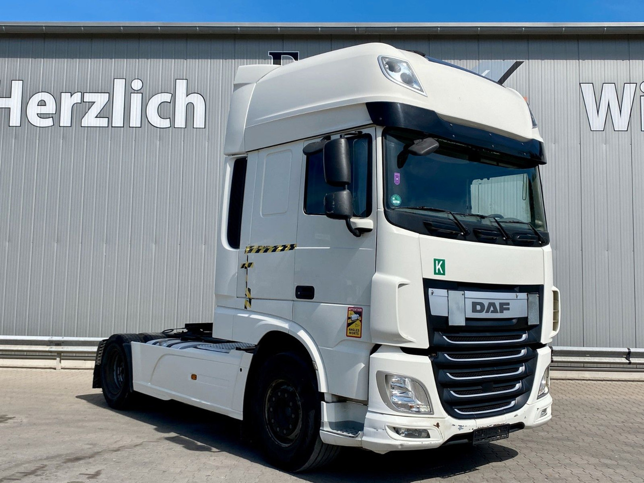 Dragbil DAF XF 460 Super Space Cab | Klima*Vollspoiler