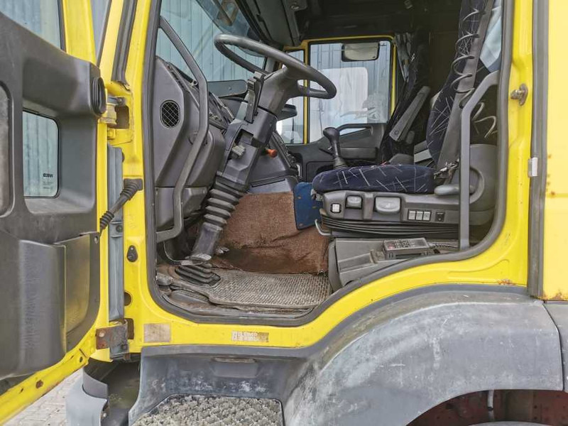 Dragbil Iveco Eurotech 440E43 truck tractor: bild 13