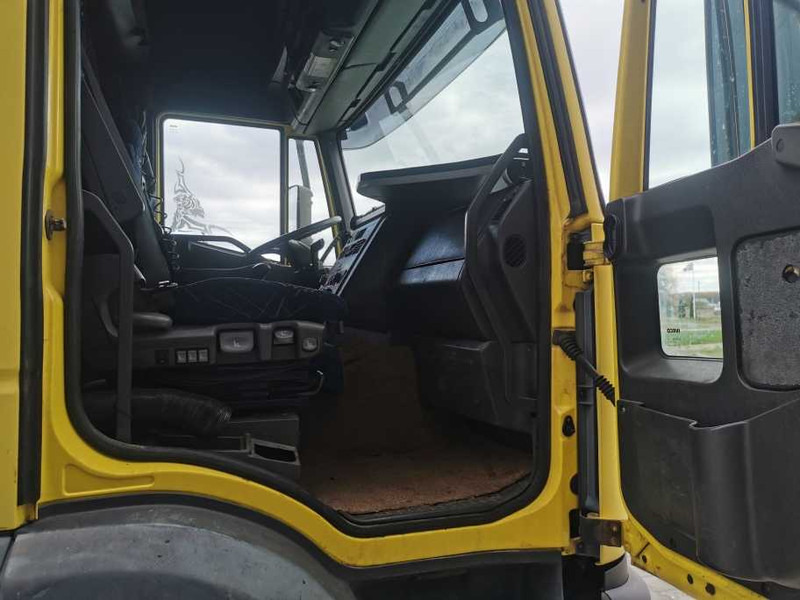 Dragbil Iveco Eurotech 440E43 truck tractor: bild 11