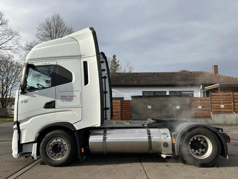 Dragbil Iveco Stralis S-Way*460*LNG*Retarder*2 Tanks