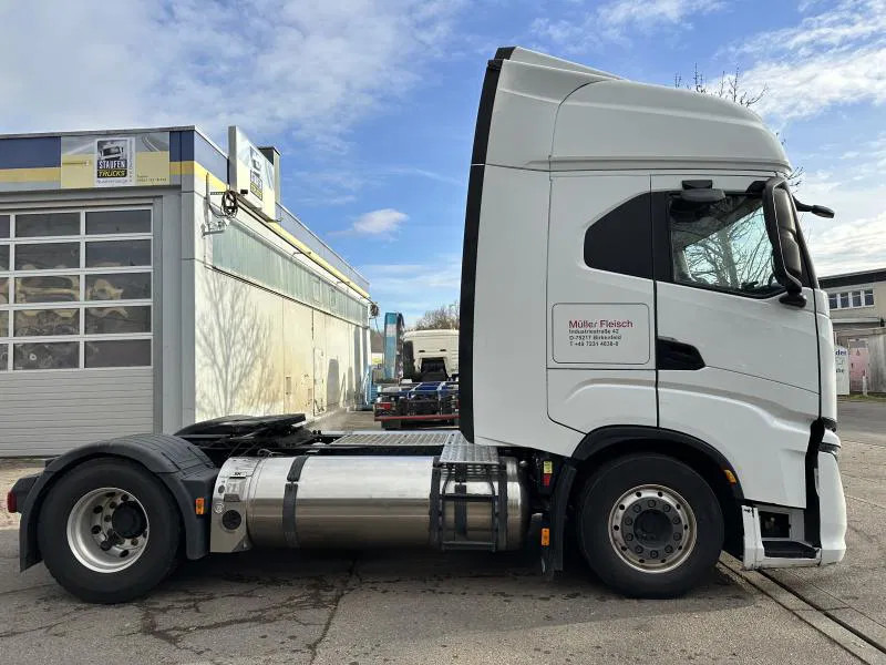 Dragbil Iveco Stralis S-Way*460*LNG*Retarder*2 Tanks