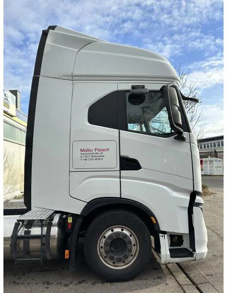 Dragbil Iveco Stralis S-Way*460*LNG*Retarder*2 Tanks