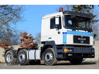 Dragbil MAN F2000