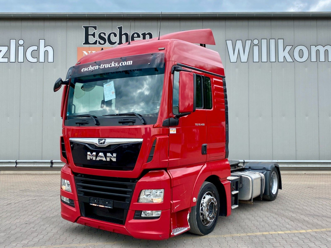 Dragbil MAN TGX 18.460 LLS-U | XLX*2x Tank*ACC*Retarder*Luft
