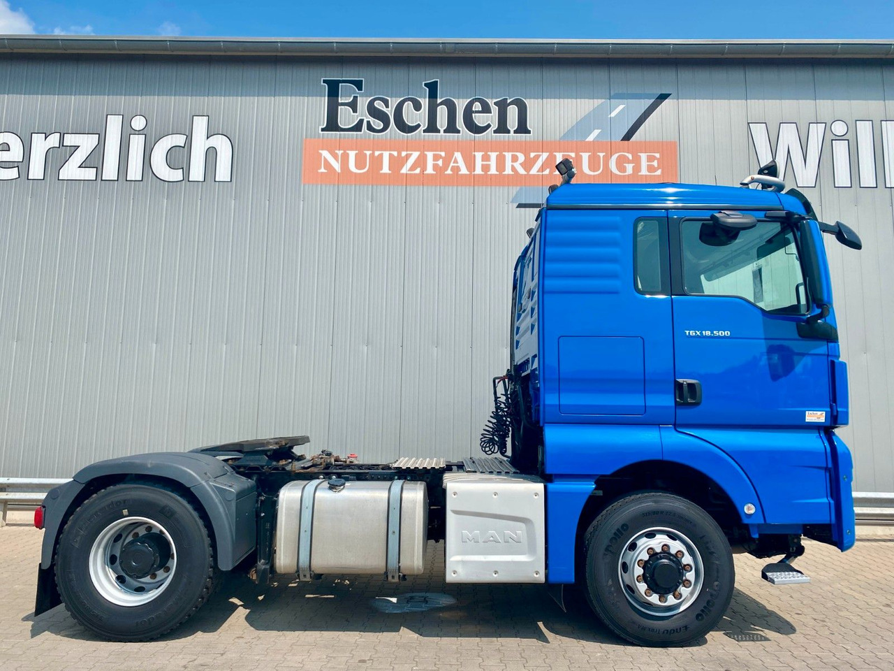 Dragbil MAN TGX 18.500 4x4 HYDRO| 2x Hydraulik*Retarder*Navi