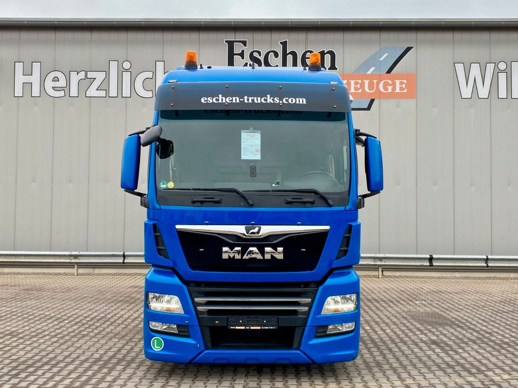Dragbil MAN TGX 18.500 LL-Ultra LowLiner Hubsattelkupplung