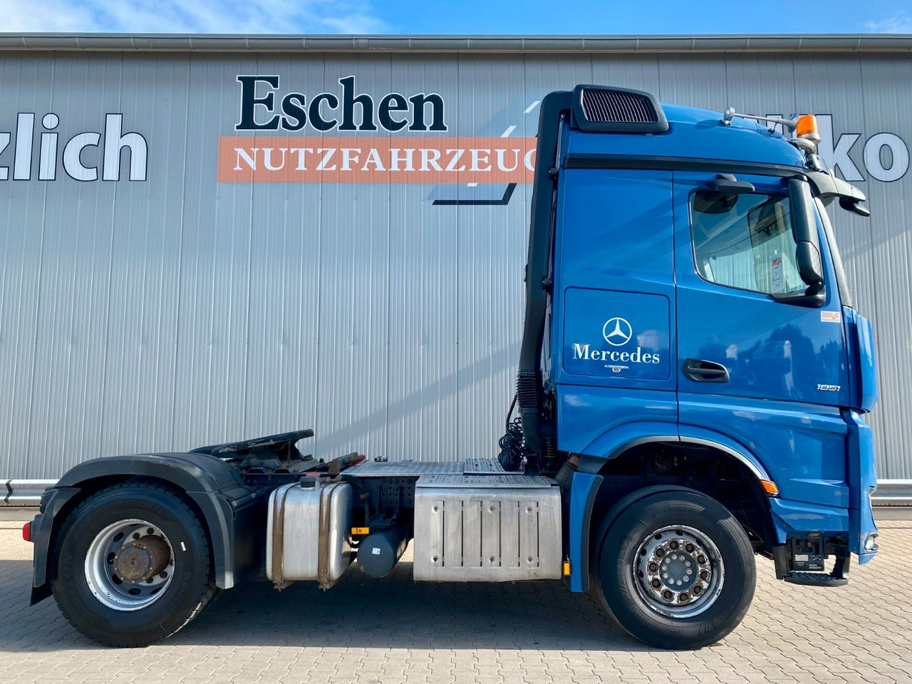 Dragbil Mercedes-Benz 1851 Arocs LS | 2x Hydraulik*Reifen:70%*1.Hd*AC