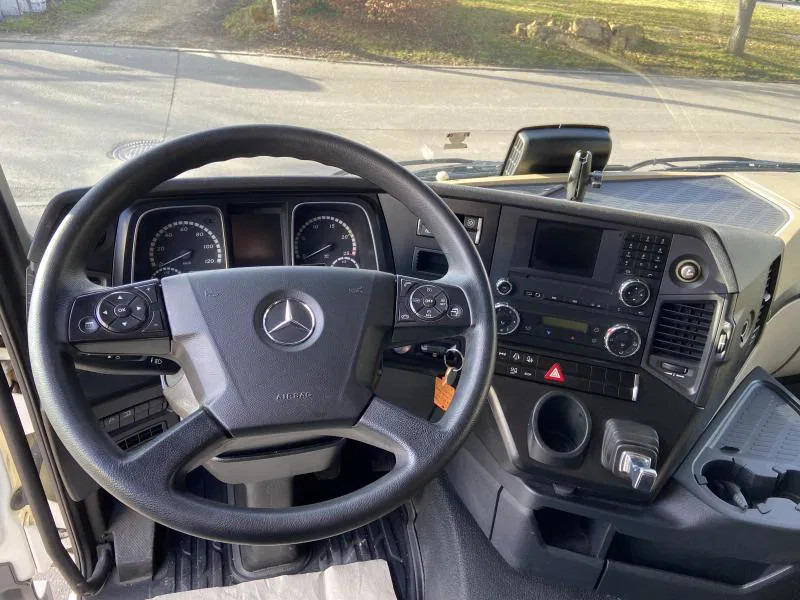 Dragbil Mercedes-Benz Actros 1840 LS Standard Euro 6