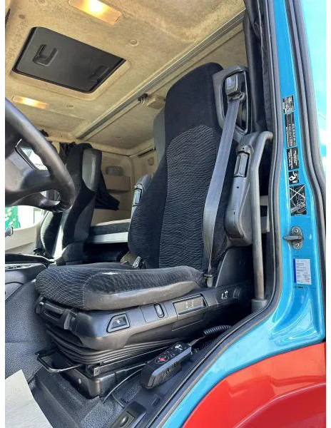 Dragbil Mercedes-Benz Actros 1843 LS Autotransporter SZM EUROLOHR