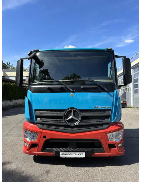 Dragbil Mercedes-Benz Actros 1843 LS Autotransporter SZM EUROLOHR
