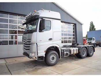 Ny Dragbil Mercedes-Benz Arocs 3358: bild 1