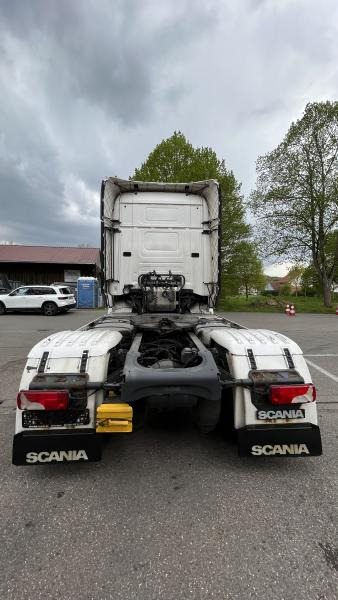Dragbil Scania R 520 V8 Topline Standard Intarder E6
