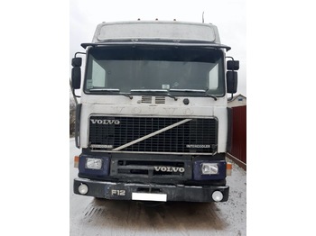 Dragbil VOLVO F12: bild 1