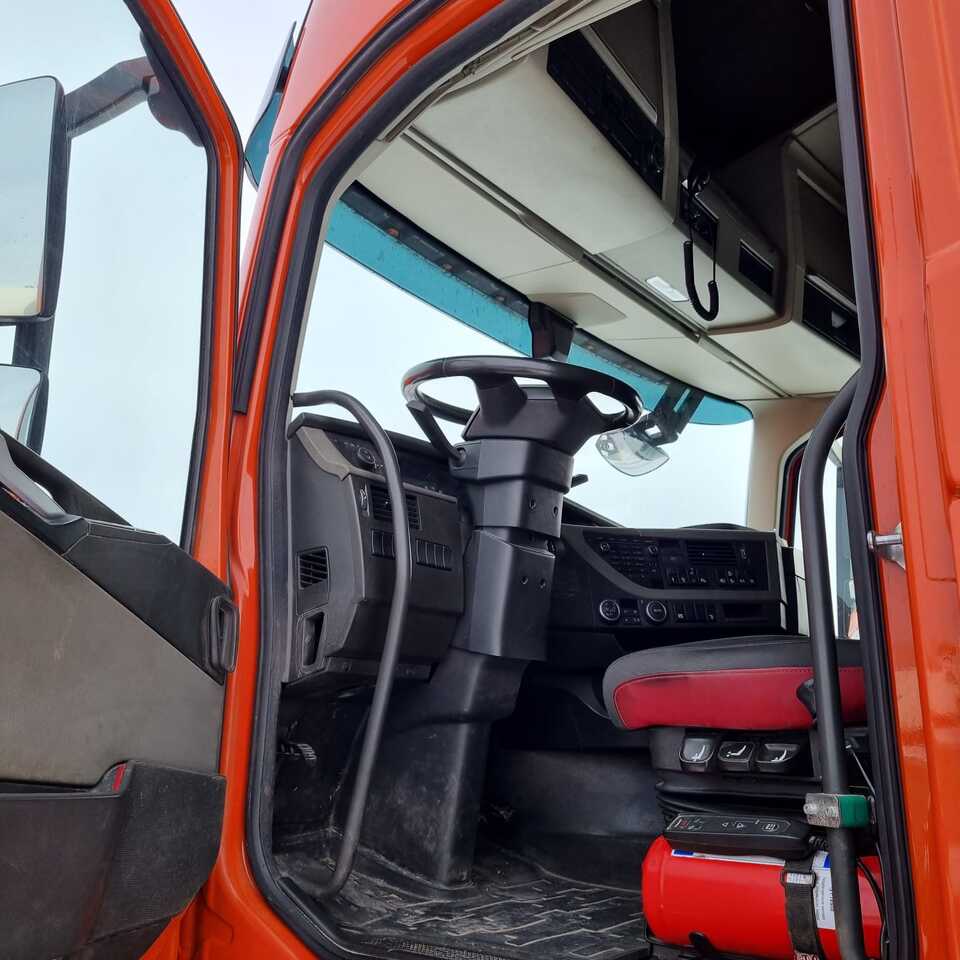 Volvo FMX 13 540 Tractor Head 6x4 Globetrotter Cab 2023, Philippines Price,  Specs & Official Promos