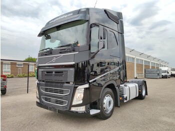 Dragbil Volvo FH420 4x2 Globetrotter Euro6 - Double Tanks (T909)